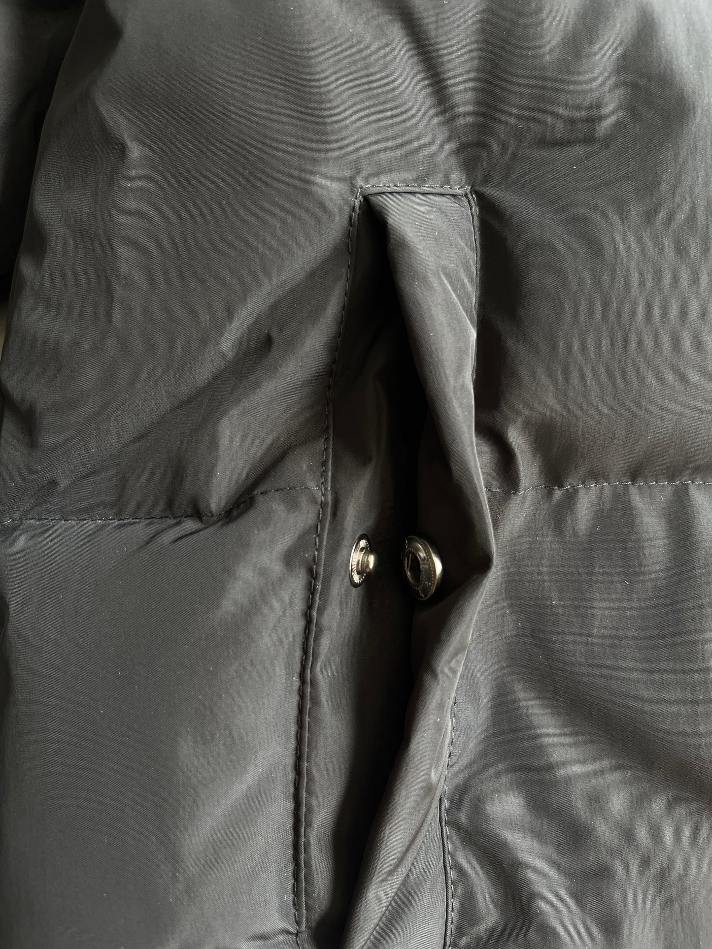 Trapstar Short Irongate Down Jacket "Black"