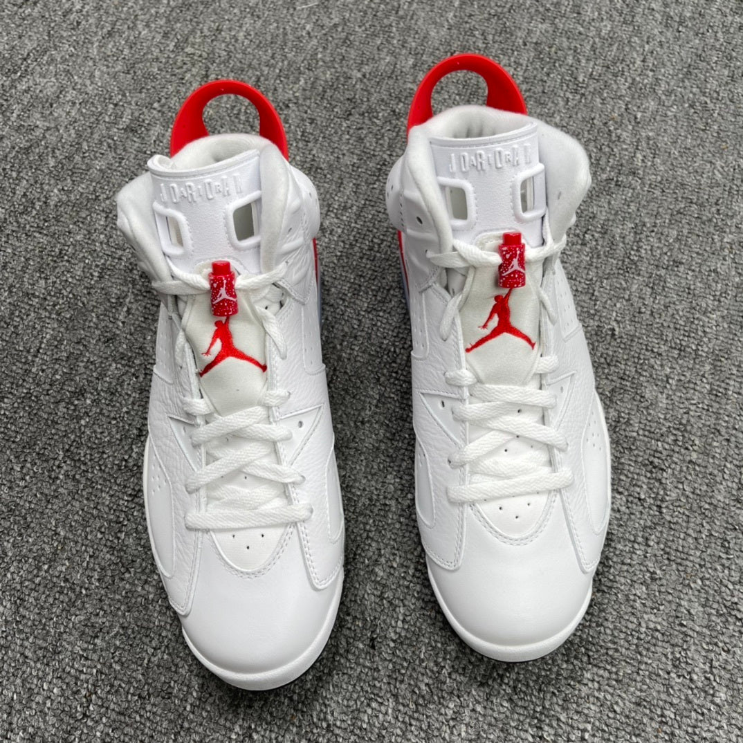Air Jordan 6 Retro "Red Oreo"