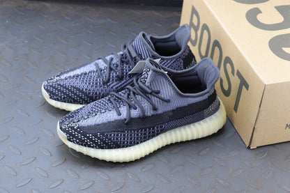 Yeezy 350 V2 "Carbon"