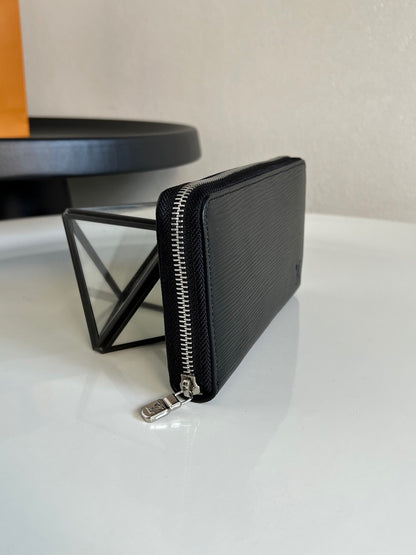 Louis Vuitton Zippy Wallet "Epi Leather"