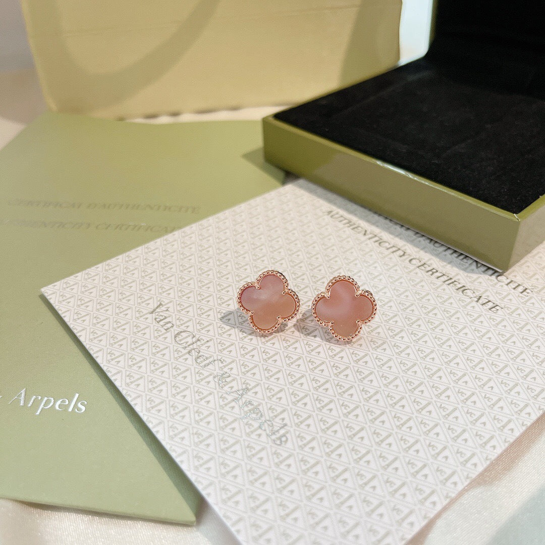 Van Cleef Earing