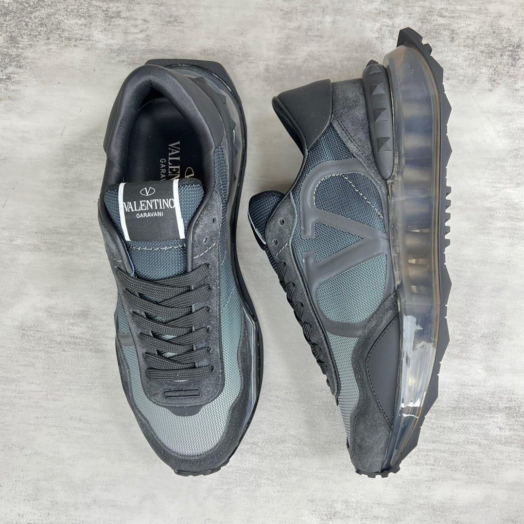 Valentino Garavani Netrunner "Black"