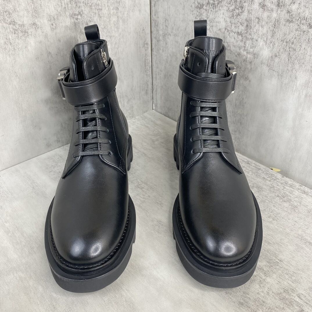 Givenchy Leather Boots Ankle-Lock