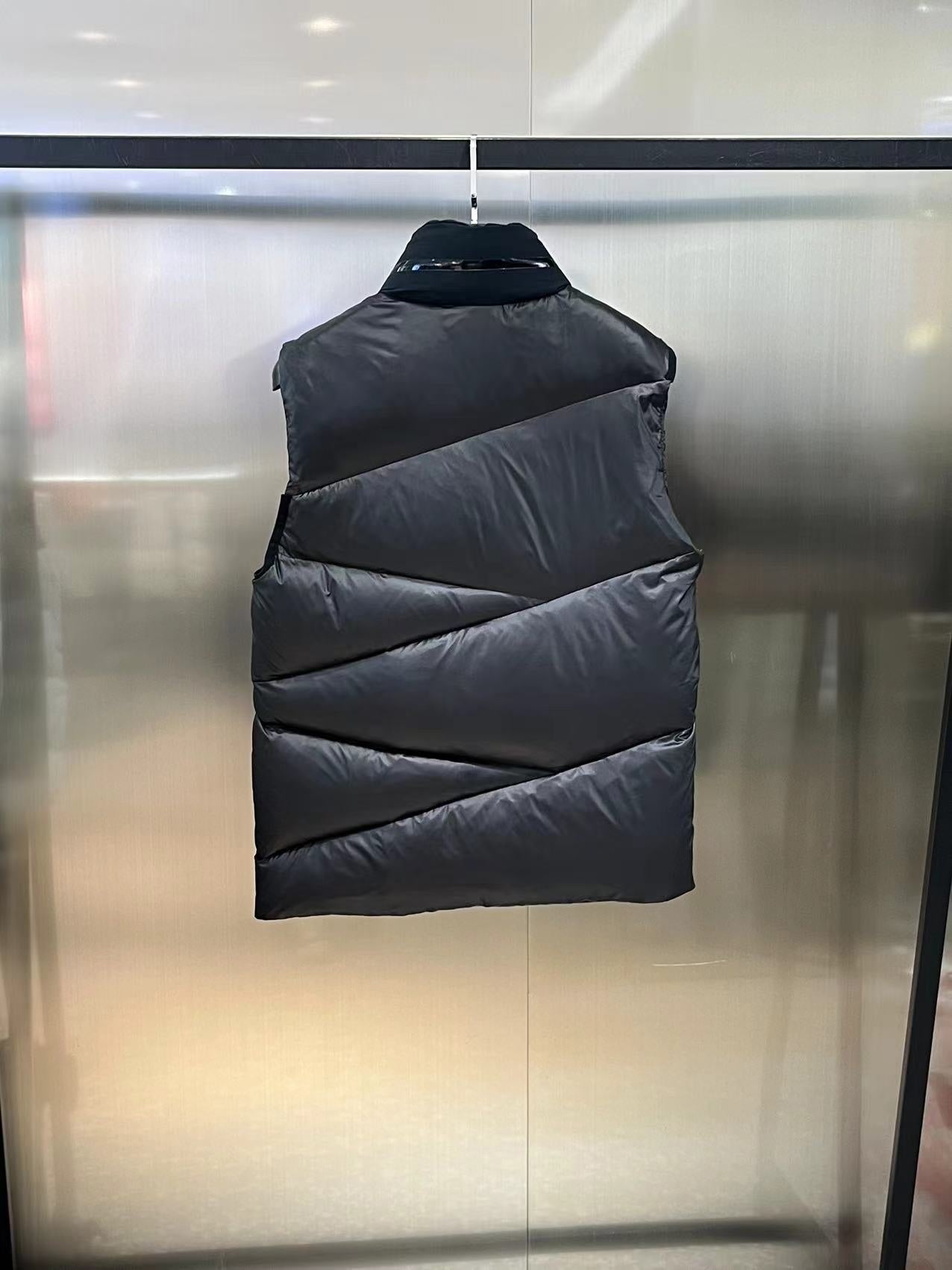 Moncler Tago Down Gilet "Black"