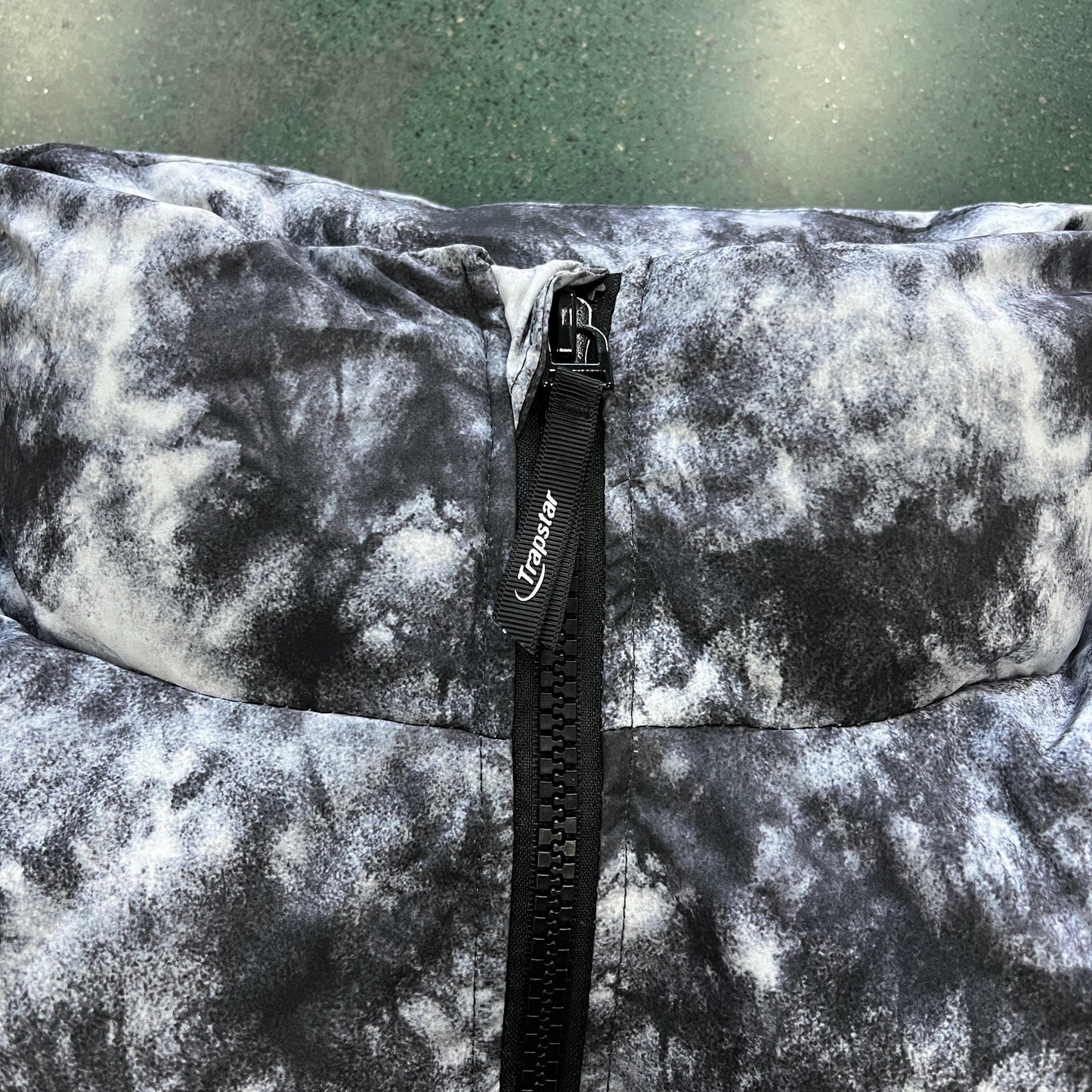 Trapstar Hyperdrive Down Jacket "Black-Tie Dye"