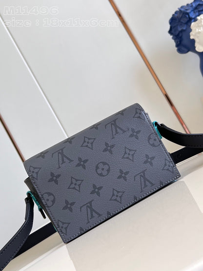 Louis Vuitton Steamer Wearable Wallet