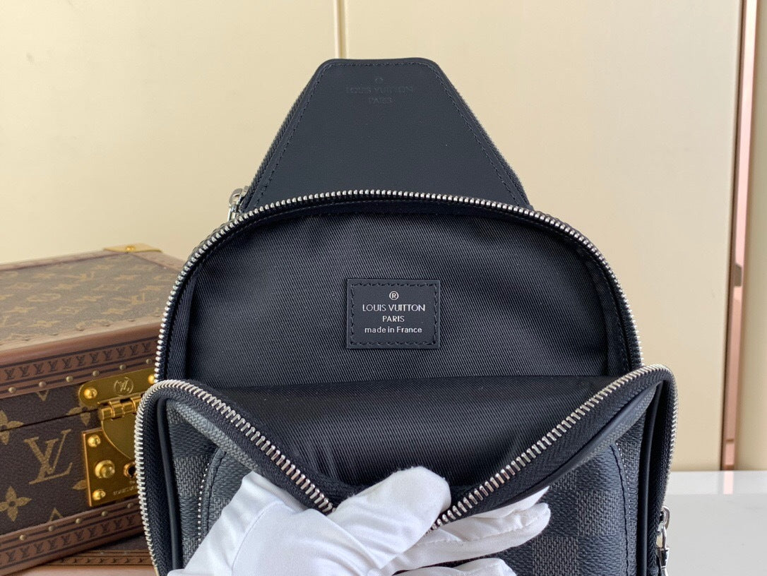 Louis Vuitton Avenue Slingbag