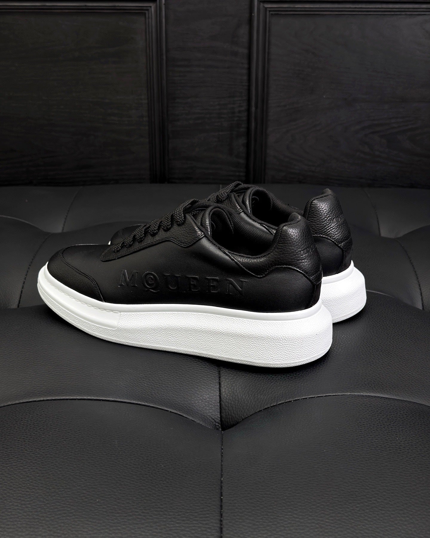 Alexander McQueen Oversized "Black"