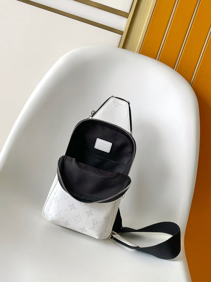 Louis Vuitton Avenue Slingbag PM