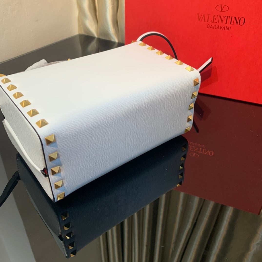Valentino Garavani Rockstud Alcoce Bag