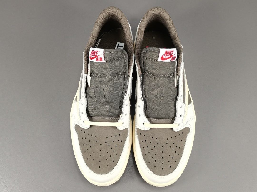 Air Jordan 1 Low "Travis Scott Reverse Mocha"