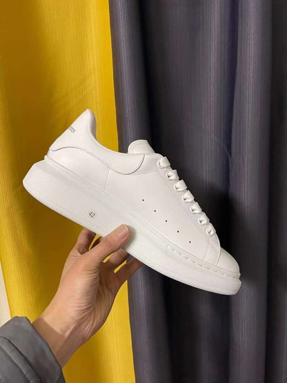 Alexander McQueen Oversized "White-Black Graffiti"