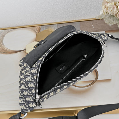 Dior Saddle Belt Bag "Dior Oblique Jacquard in Beige and Black and Grained Calfskin in Black"