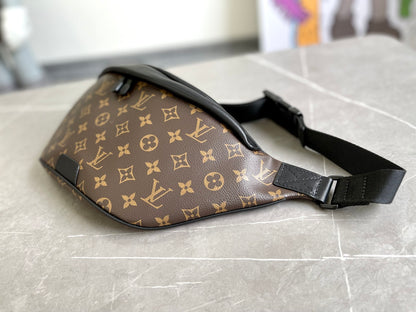 Louis Vuitton Discovery Bumbag PM