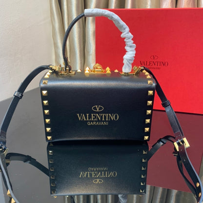 Valentino Garavani Rockstud Alcoce Bag