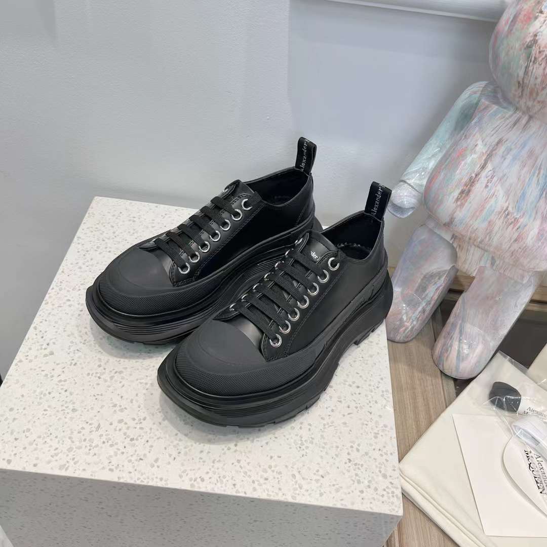 Alexander McQueen Tread Slick Leather Low "Black"