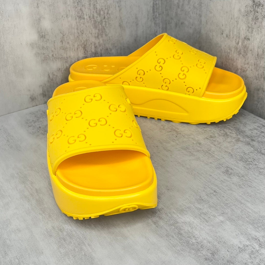 Gucci Slides "Yellow"