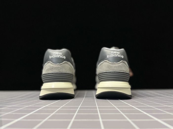 New Balance 990 “Beige-Grey”