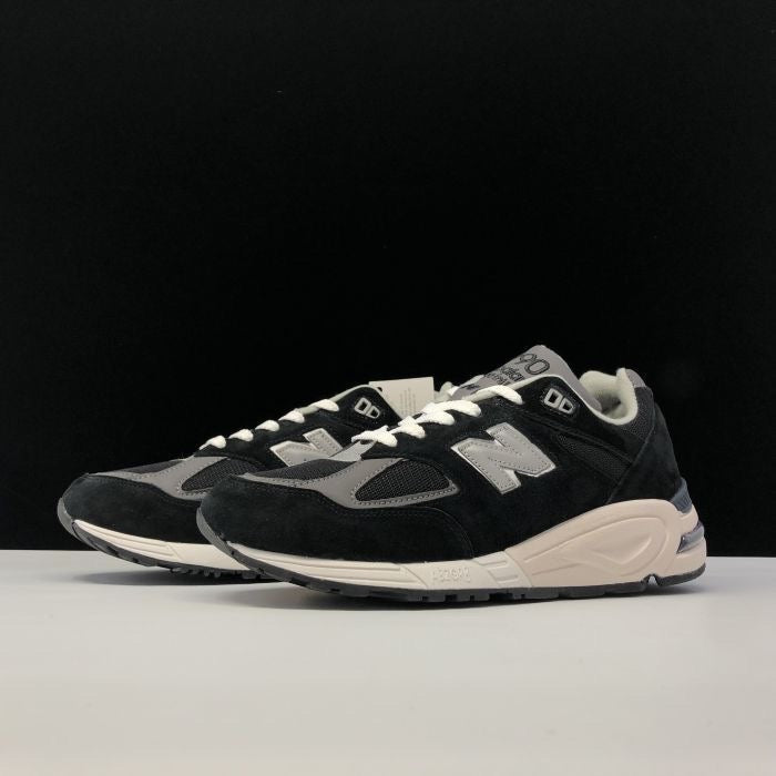 New Balance 990 “Black-Grey”