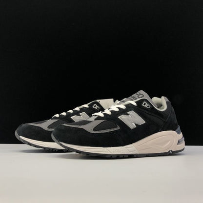 New Balance 990 “Black-Grey”