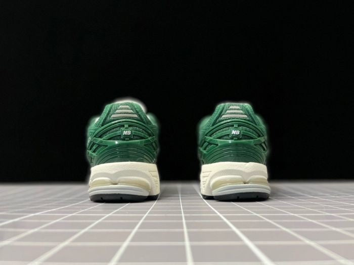 New Balance 1906R “Green-White”