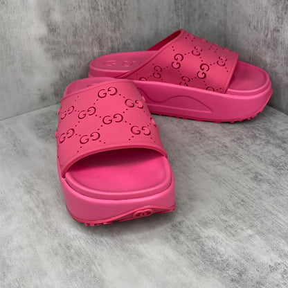 Gucci Slides "Pink"