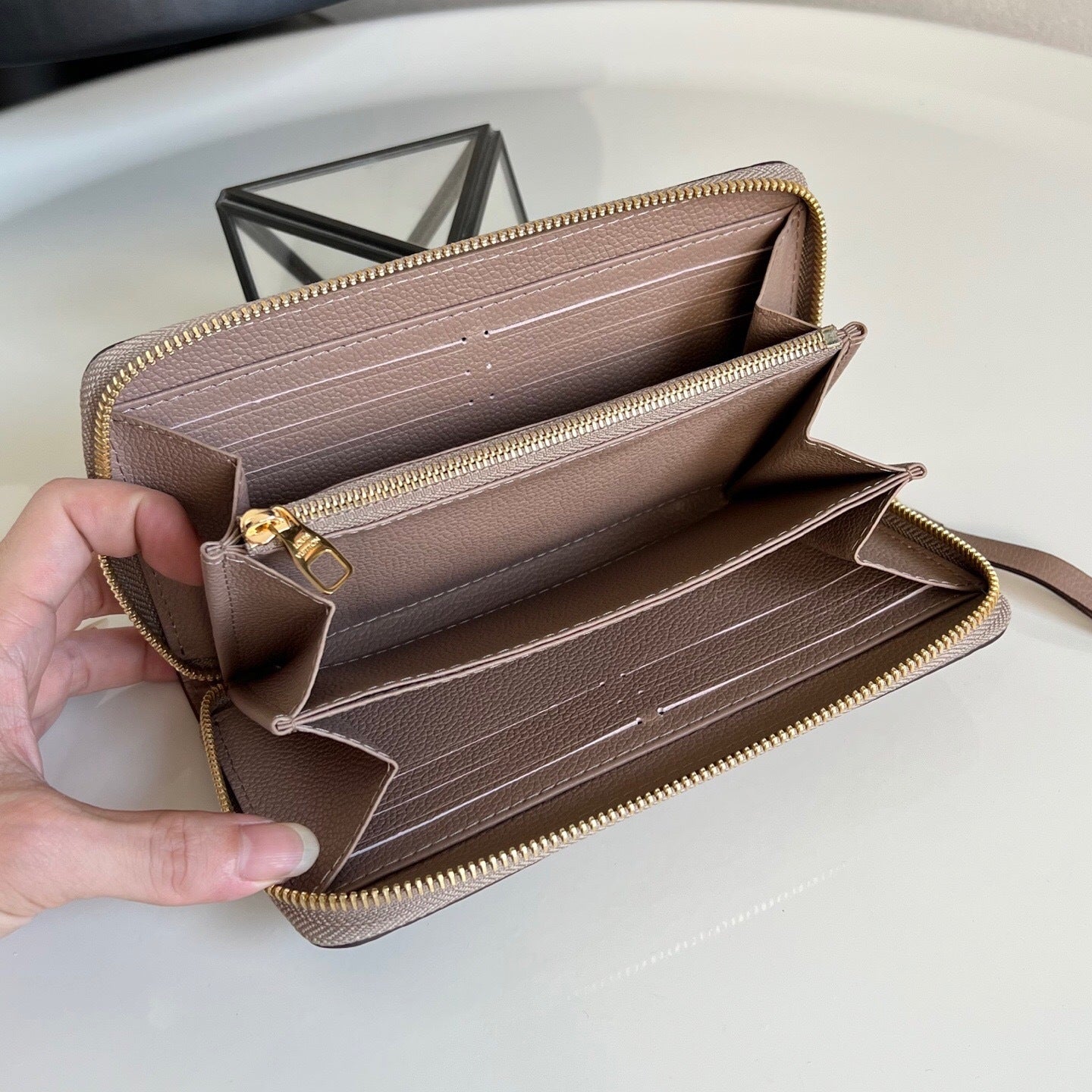 Louis Vuitton Zippy Wallet "Monogram Empreinte Leather"