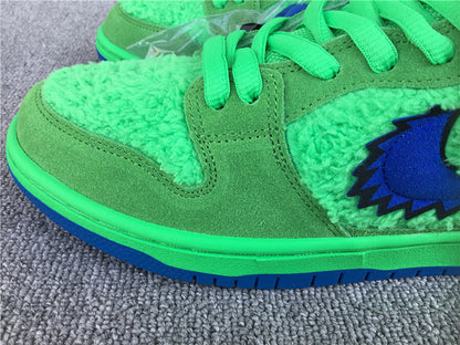 Grateful Dead x Nike SB Dunk Low "Green Bear"
