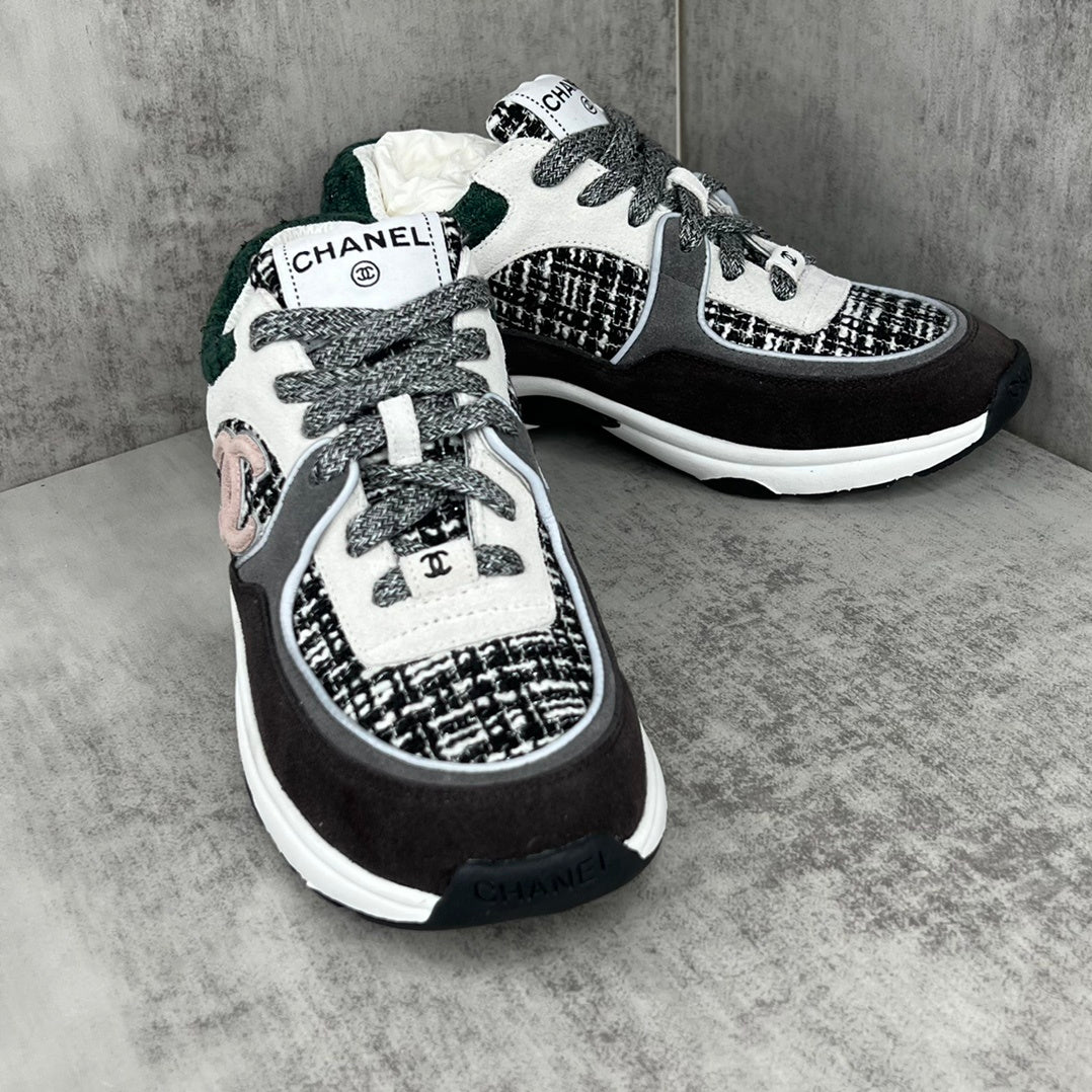 Chanel 22A "White-Grey-Brown"