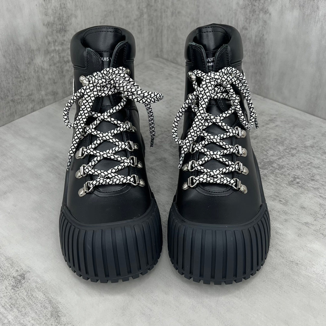 Louis Vuitton Ruby Flat Ranger Boots "Black"