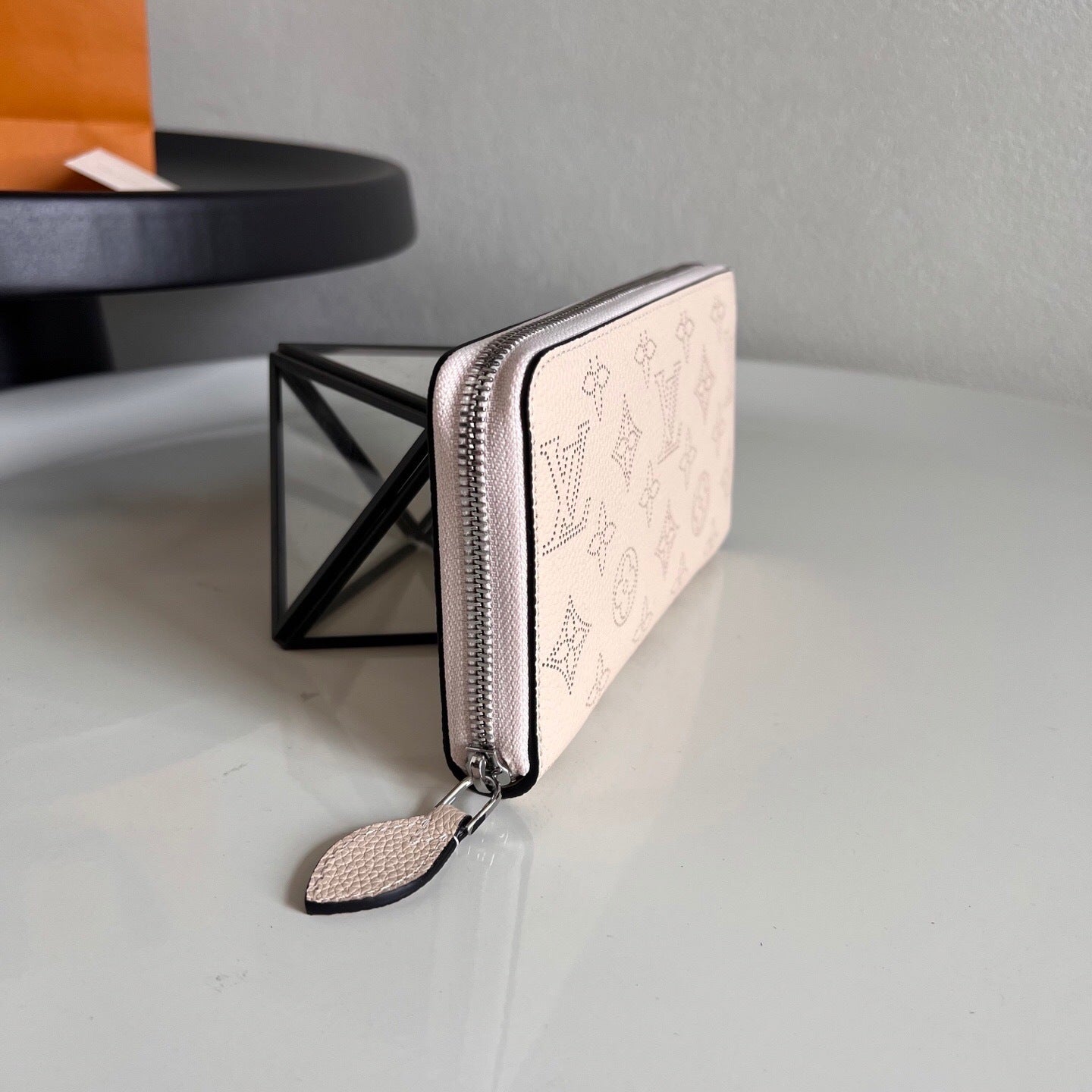 Louis Vuitton Zippy Wallet "Mahina Leather"