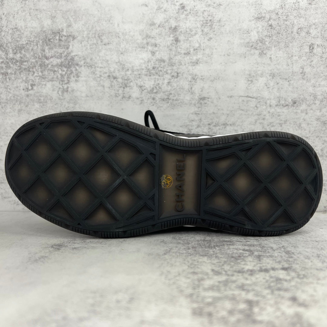 Chanel 22B "Black"