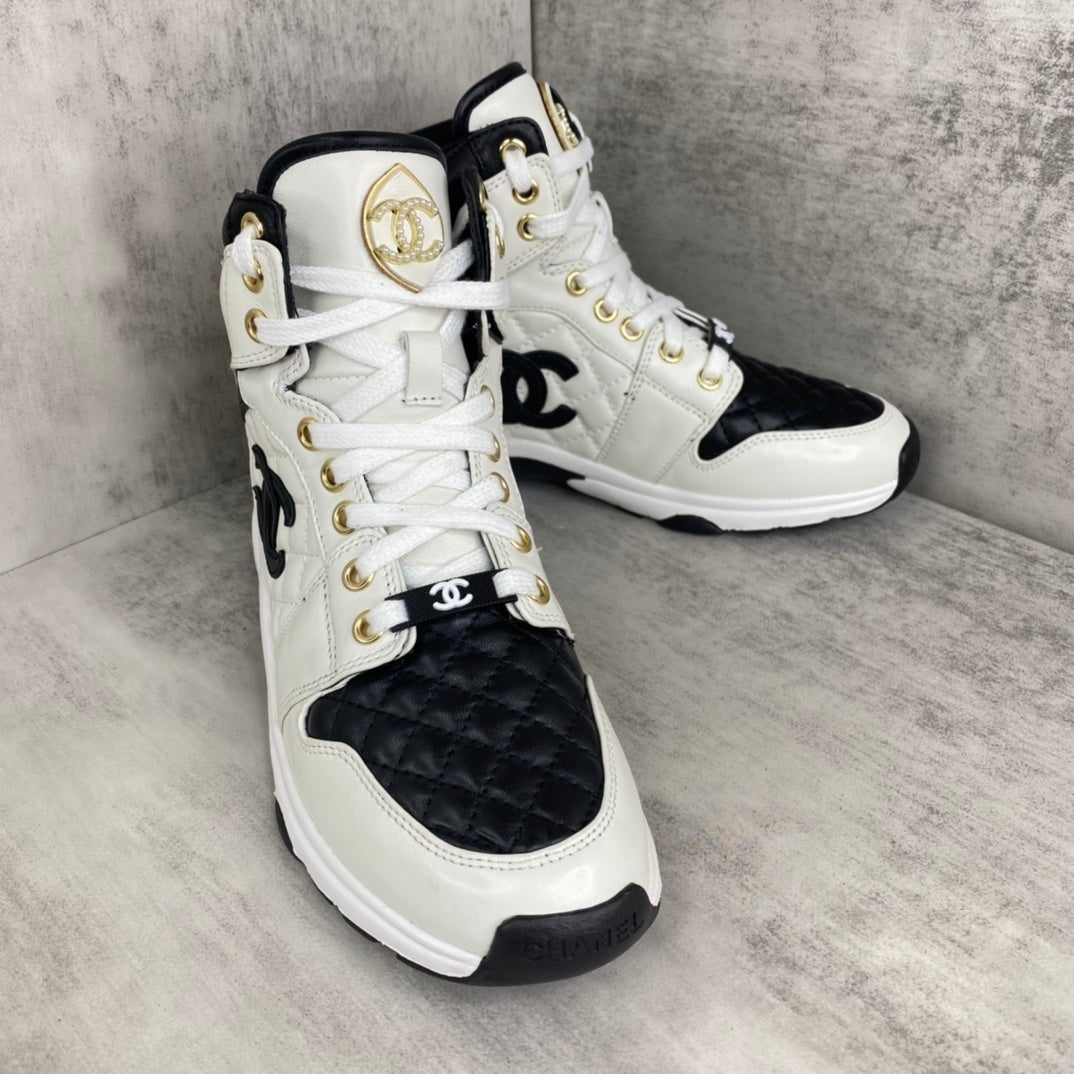 Chanel Interlocking CC High-Top "White-Black"
