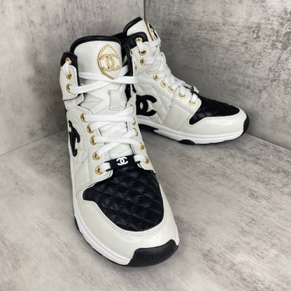 Chanel Interlocking CC High-Top "White-Black"