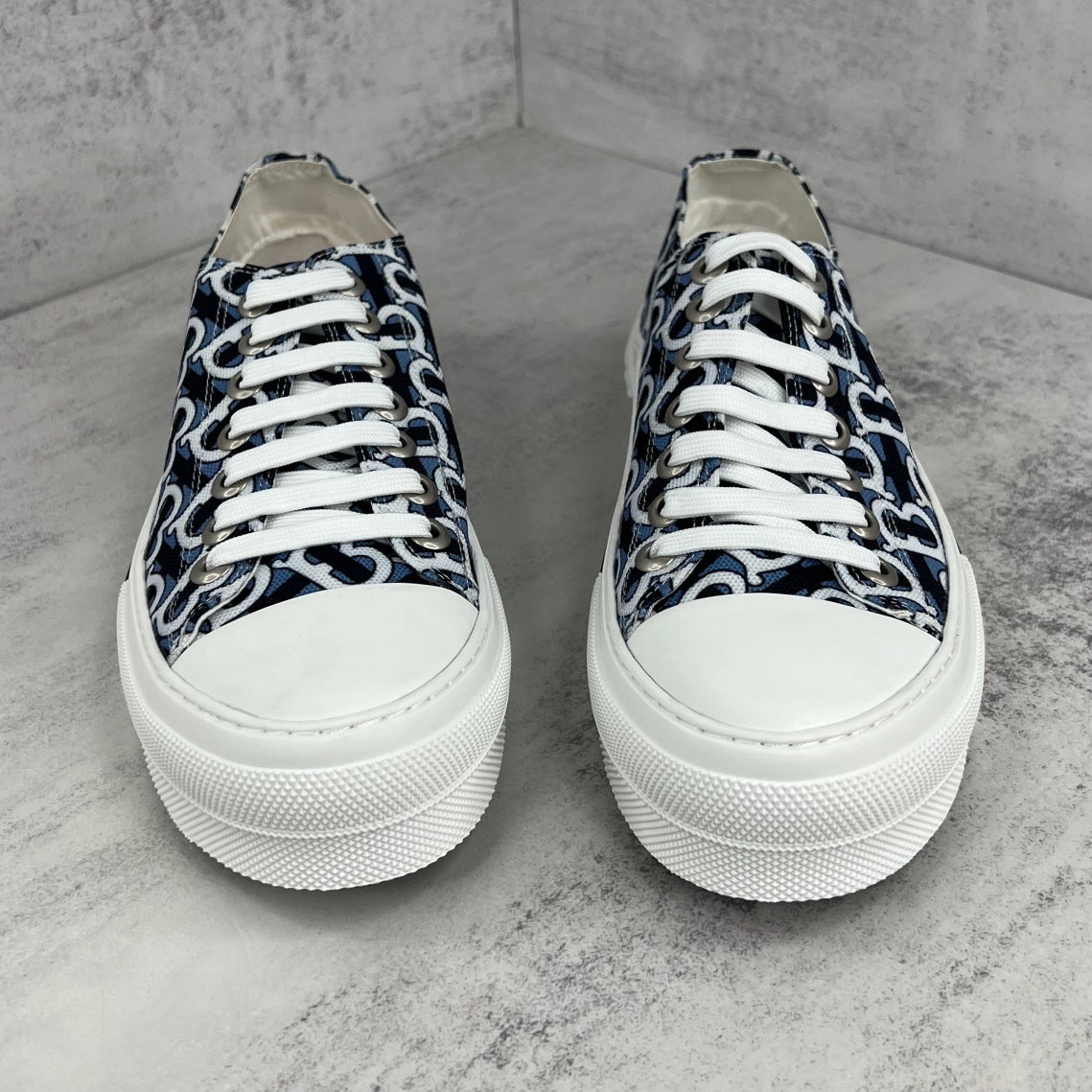 Burberry Gabardine "Blue-White Monogram"