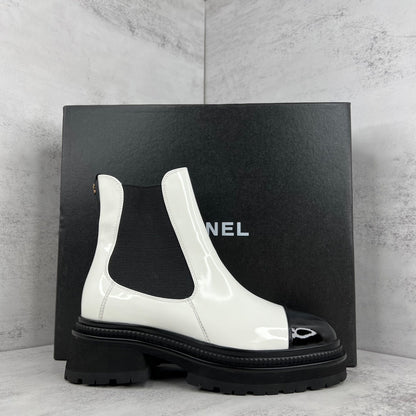 Chanel Chelsea Boots "White-Black"