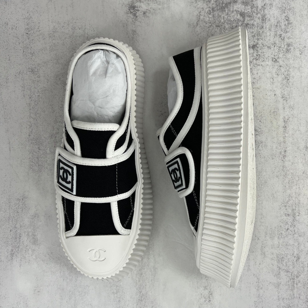 Chanel Single Strap "Black-White"