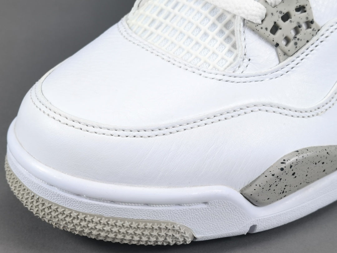 Air Jordan 4 Retro "White Oreo"