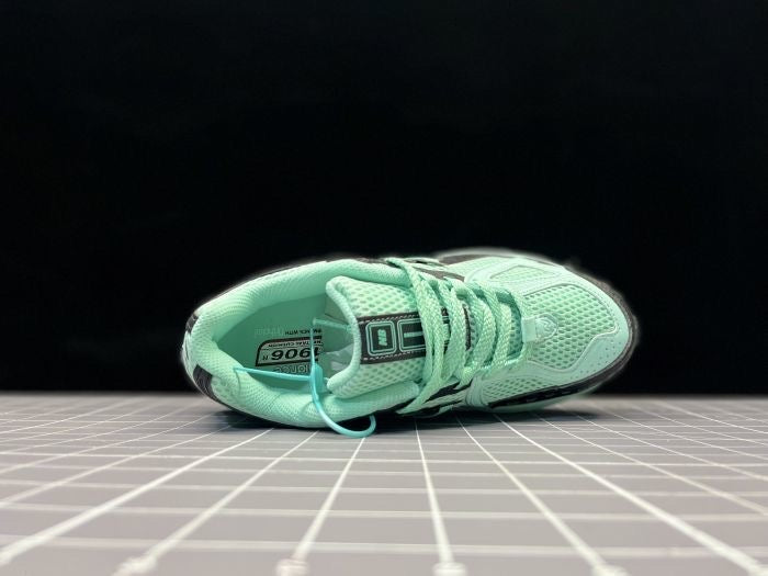 New Balance 1906R “Mint-Black”