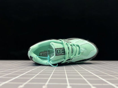 New Balance 1906R “Mint-Black”