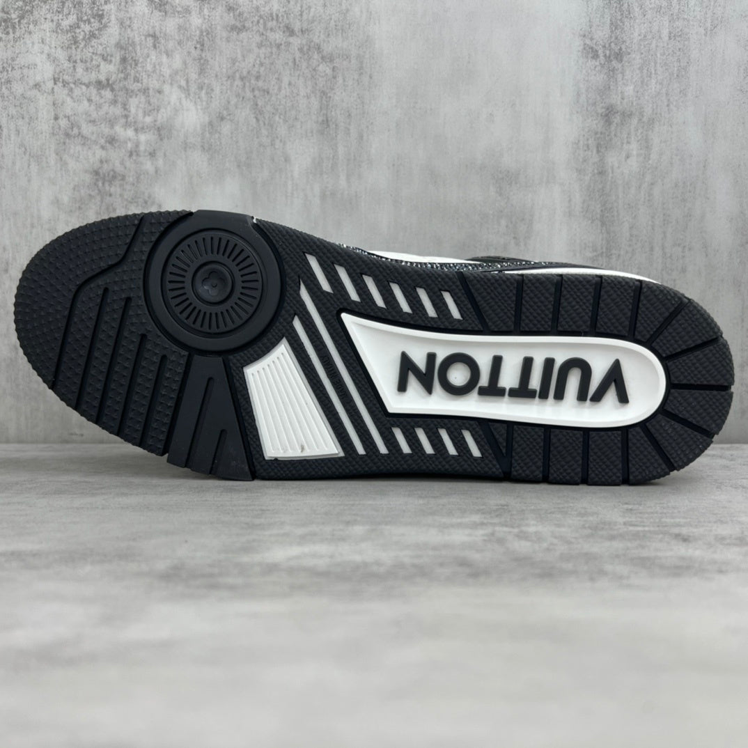 Louis Vuitton Trainers "Black-White" Crystals