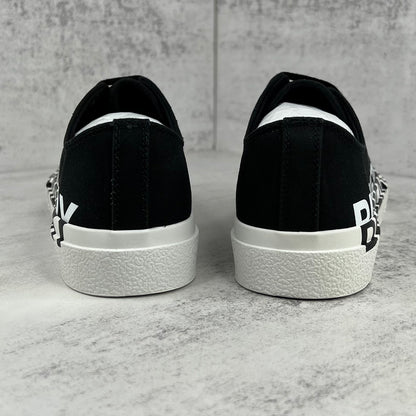 Burberry Larkhall "Black-White"