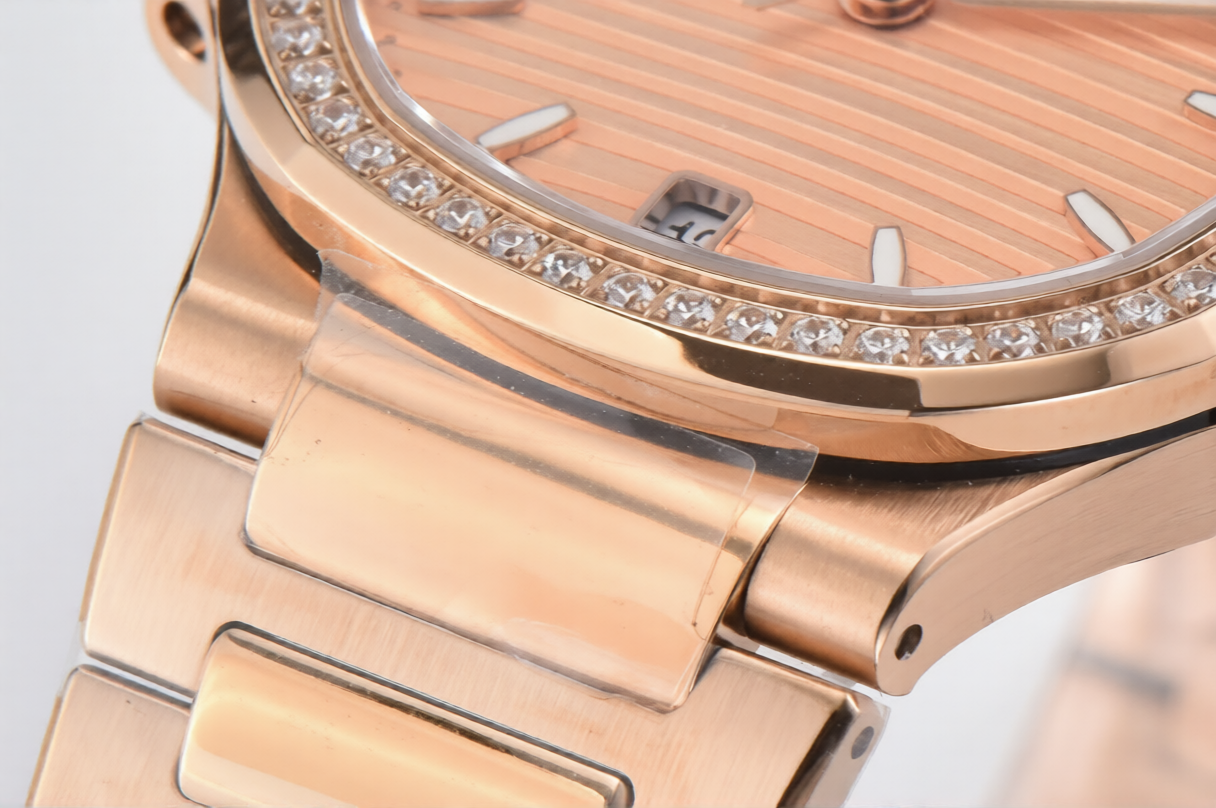Patek Philippe Nautilus Ladies 35.2 Rose Gold Dial
