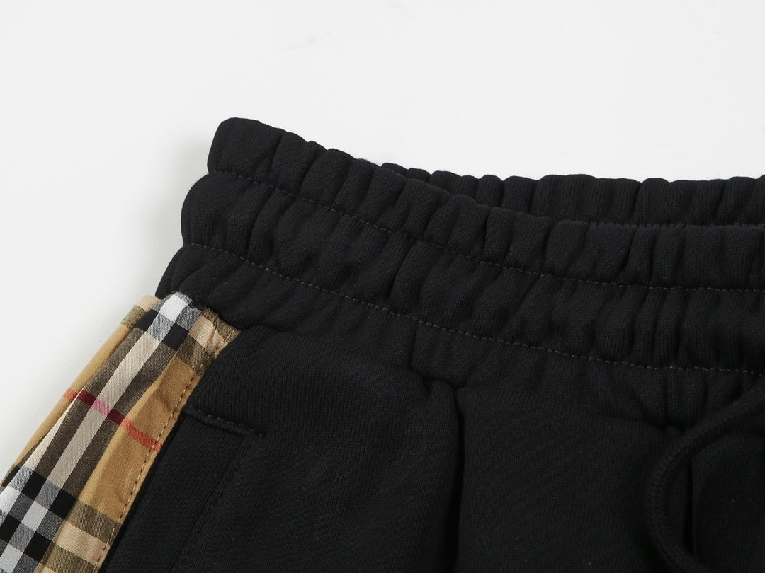 Burberry Check Shorts "Black"