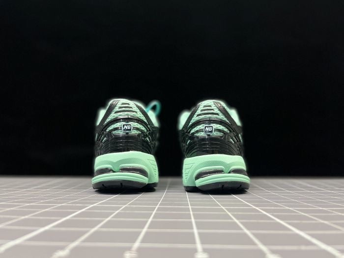 New Balance 1906R “Mint-Black”