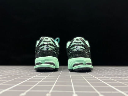 New Balance 1906R “Mint-Black”