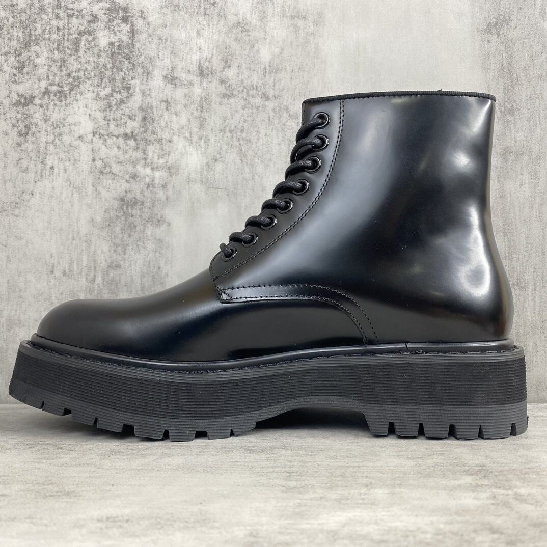 Givenchy Leather Boots Zip-Up