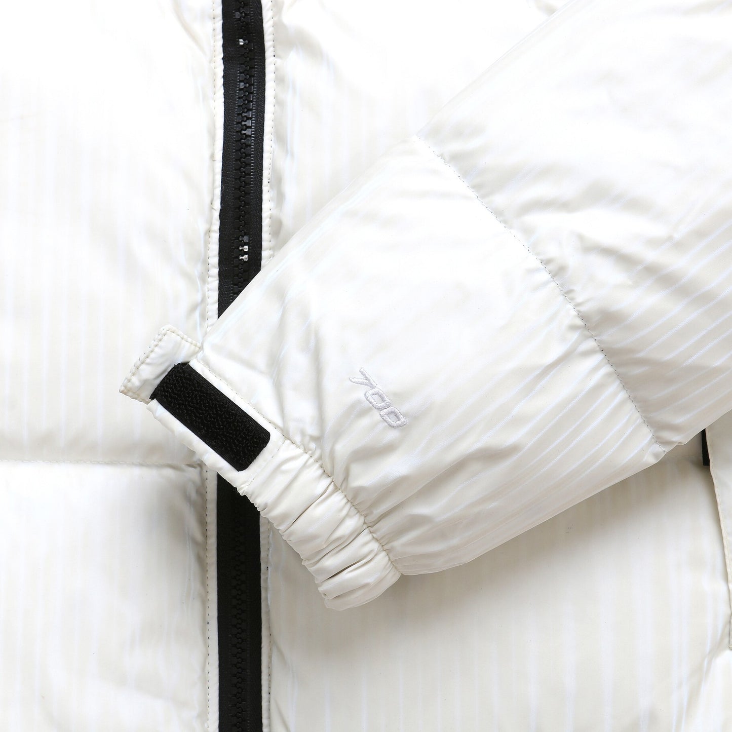 The North Face 700 Down Jacket "White-Black"