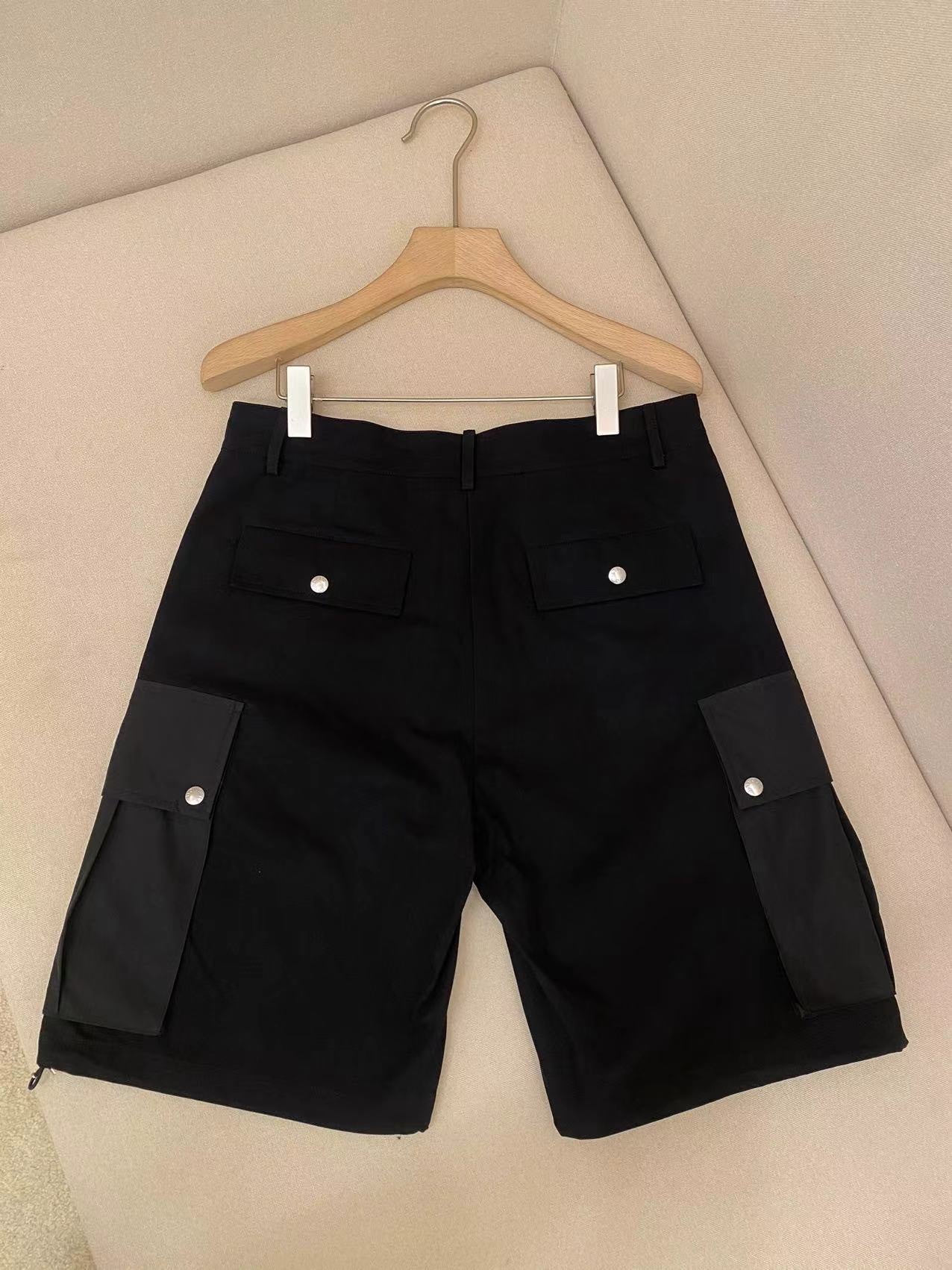 Moncler Cargo Shorts "Black"