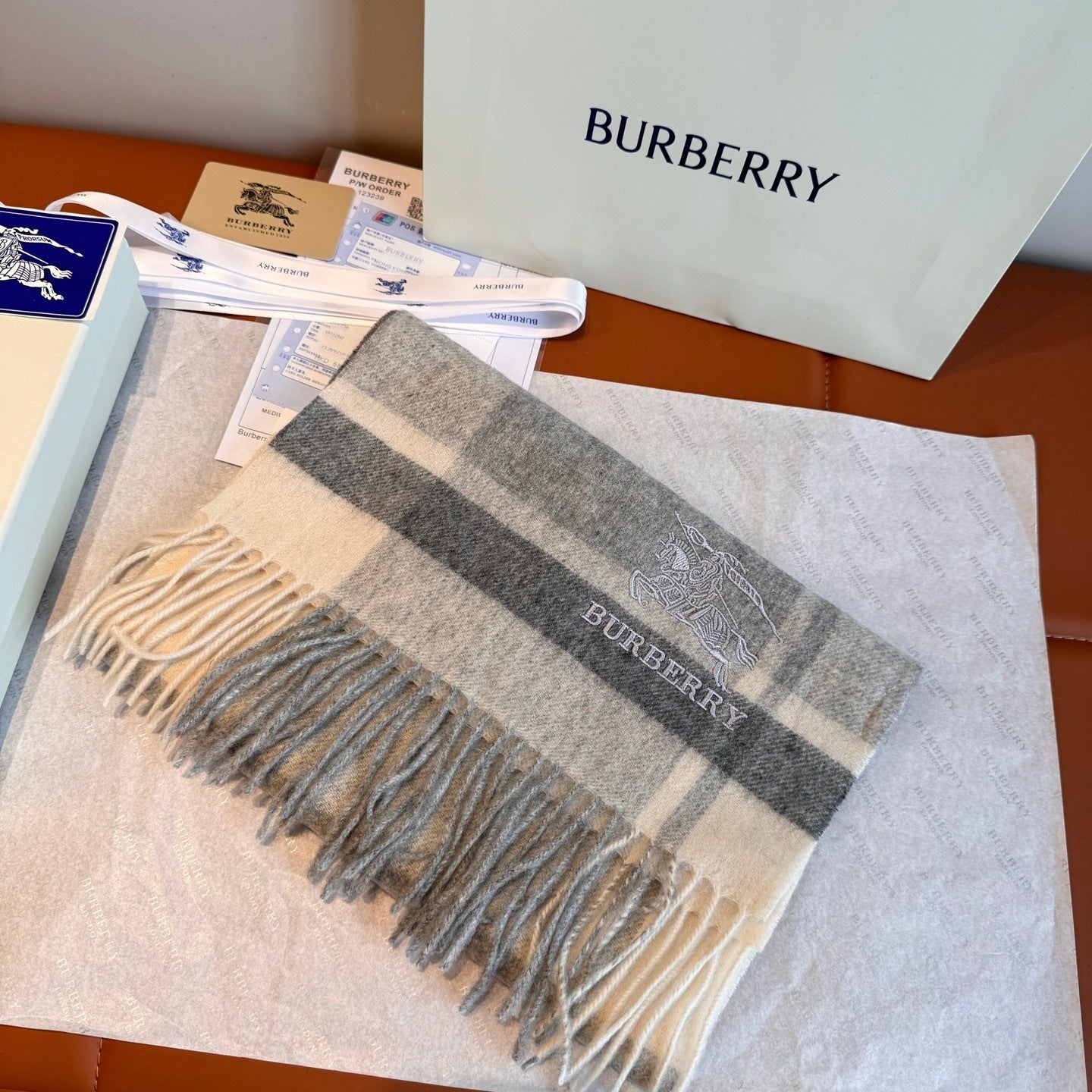 Burberry Cashmere Scarf "Grey-White"
